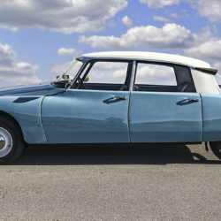 Citroen DS mieten bei www.rentaclassic.swiss