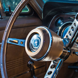 Ford Mustang Oldtimer mieten bei www.rentaclassic.swiss