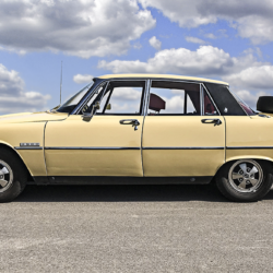 Rover P6 V8 3500 mieten bei www.rentaclassic.swiss